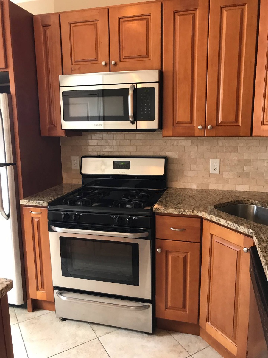 3 bed, 1 bath apartment for rent at 43 Gove St Unit 1, East Boston — photo 3 of 10