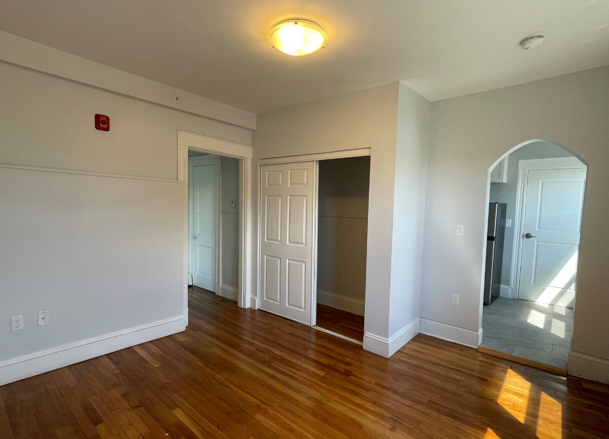 233 Lafayette St, Salem