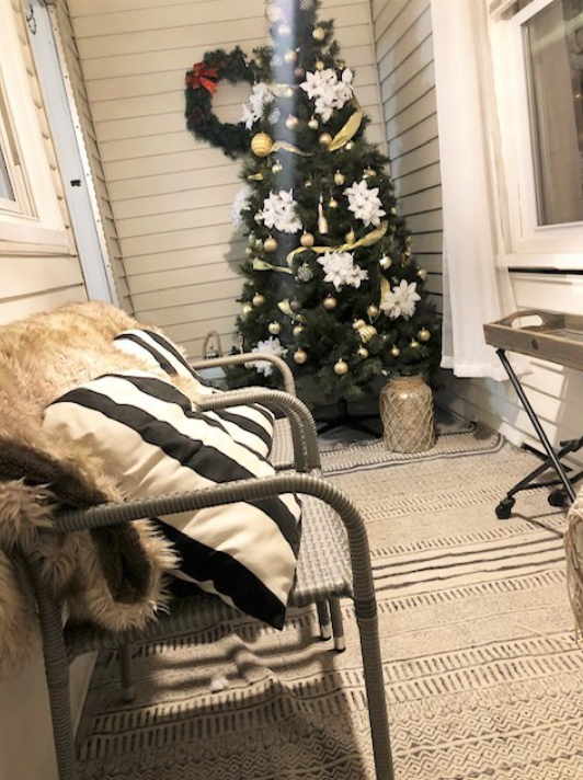 90 Winthrop Shore Dr, Winthrop