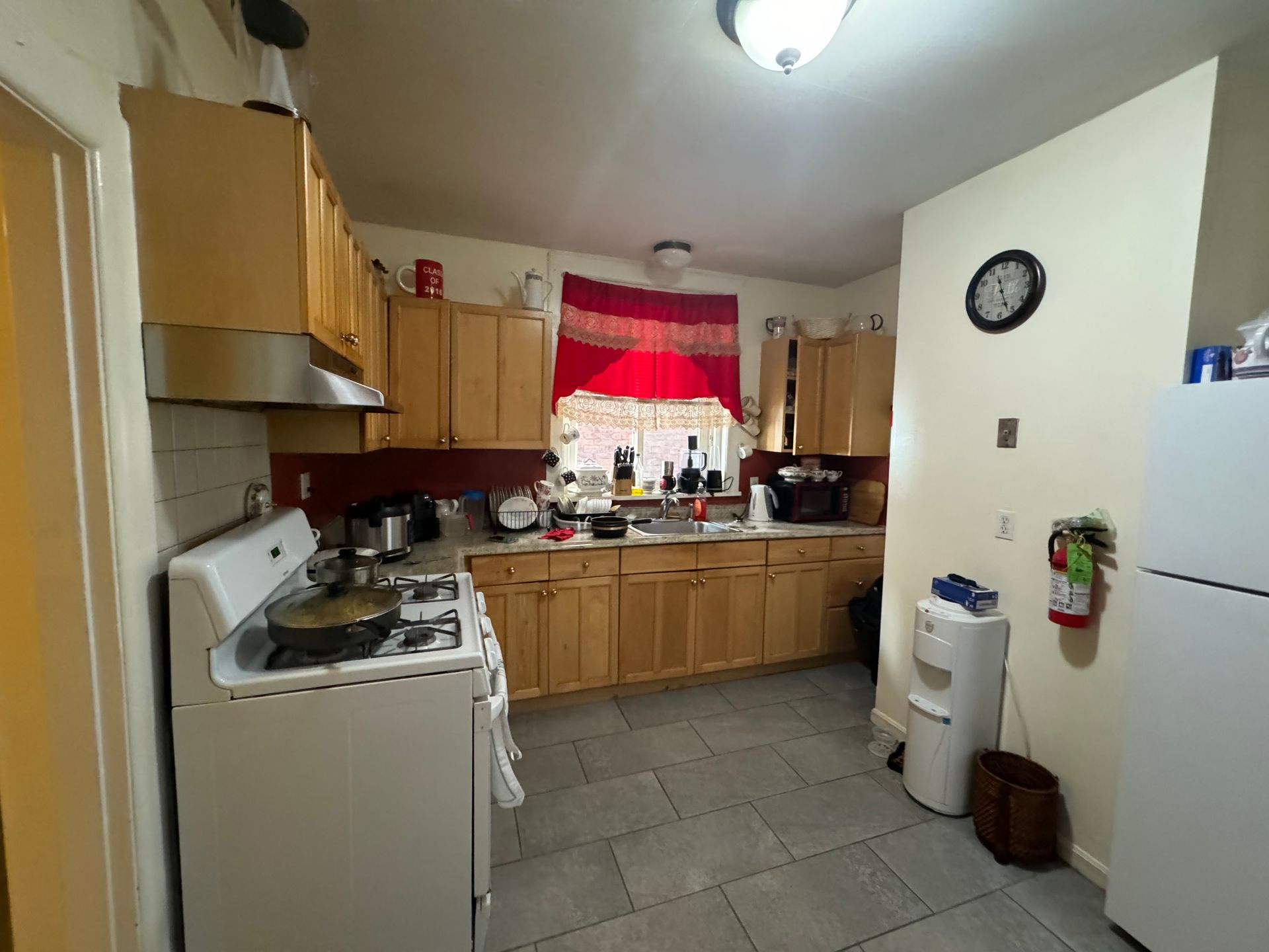 Photos of apartment on Mansfield St.,Somerville MA 