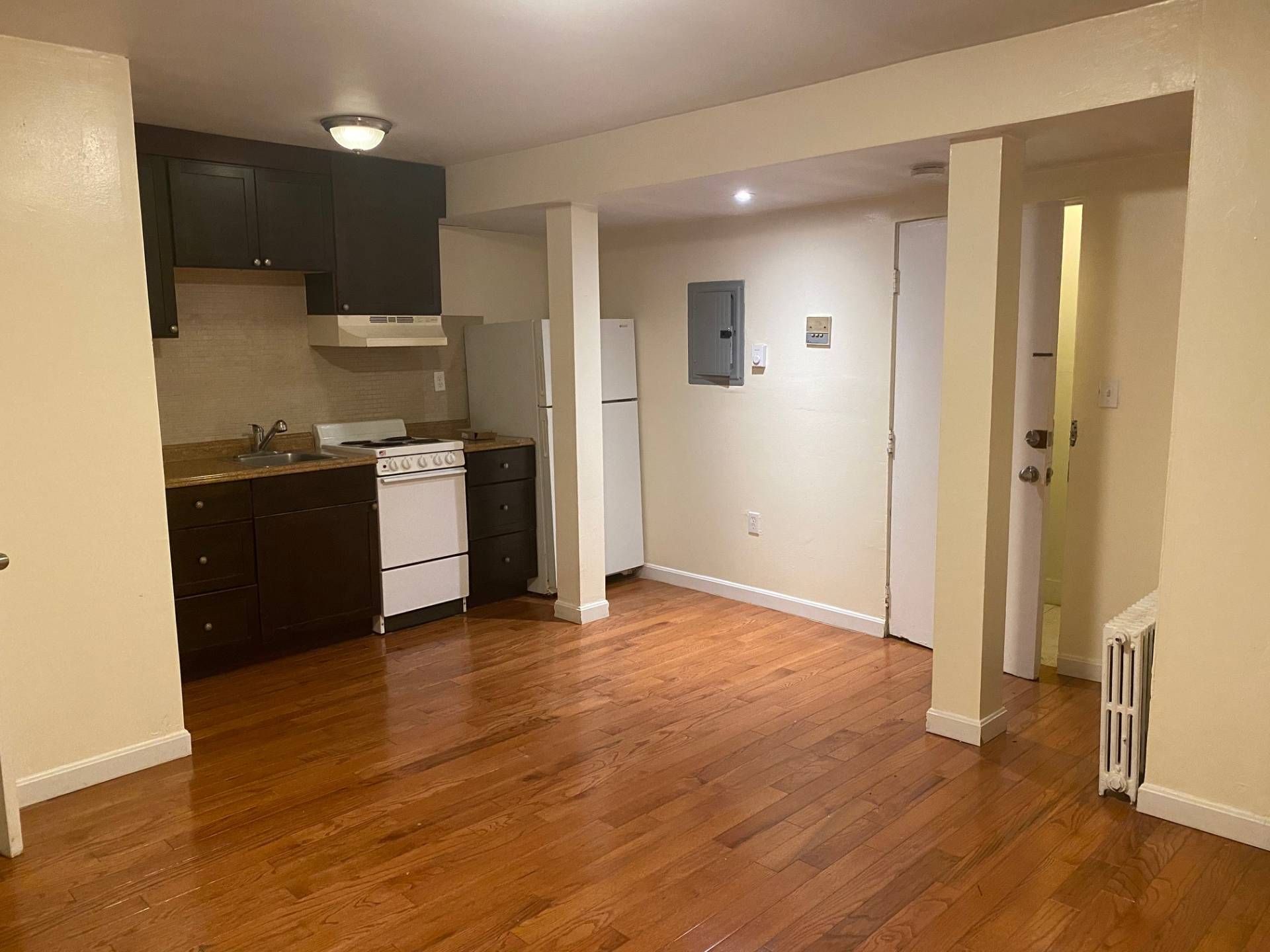 Photos of apartment on Chauncy St.,Cambridge MA 