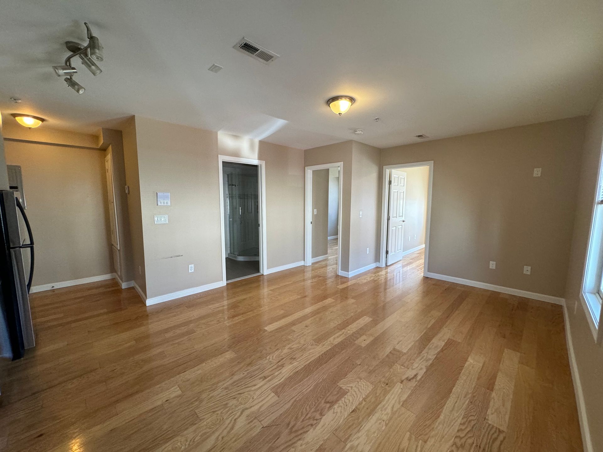 Photos of apartment on Chelsea St.,Boston MA 02128