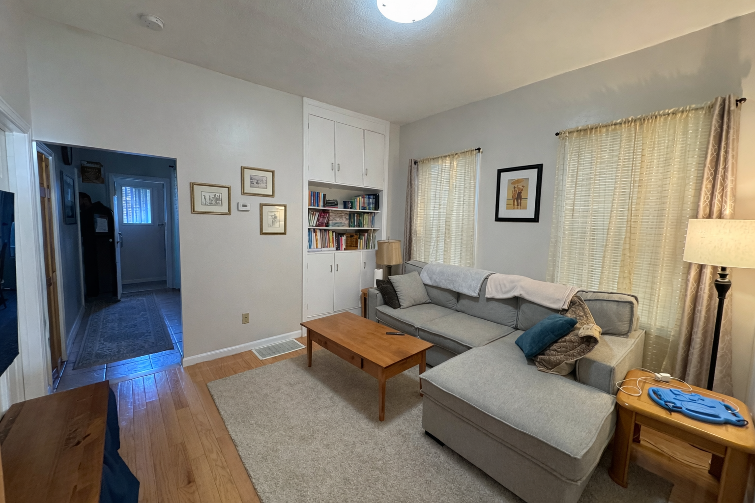 Photos of apartment on Chelsea St.,Boston MA 02128