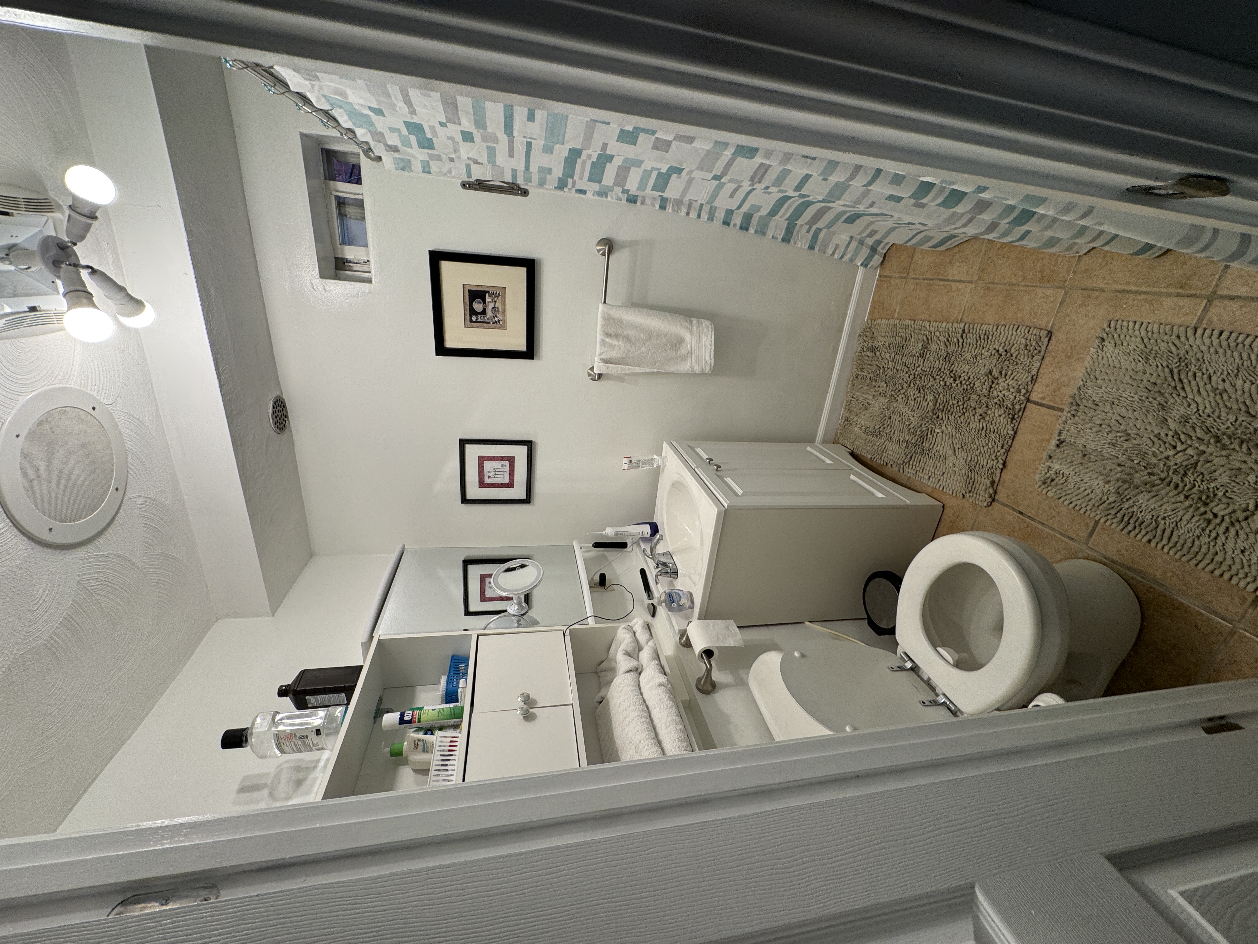 Photos of apartment on Chelsea St.,Boston MA 02128