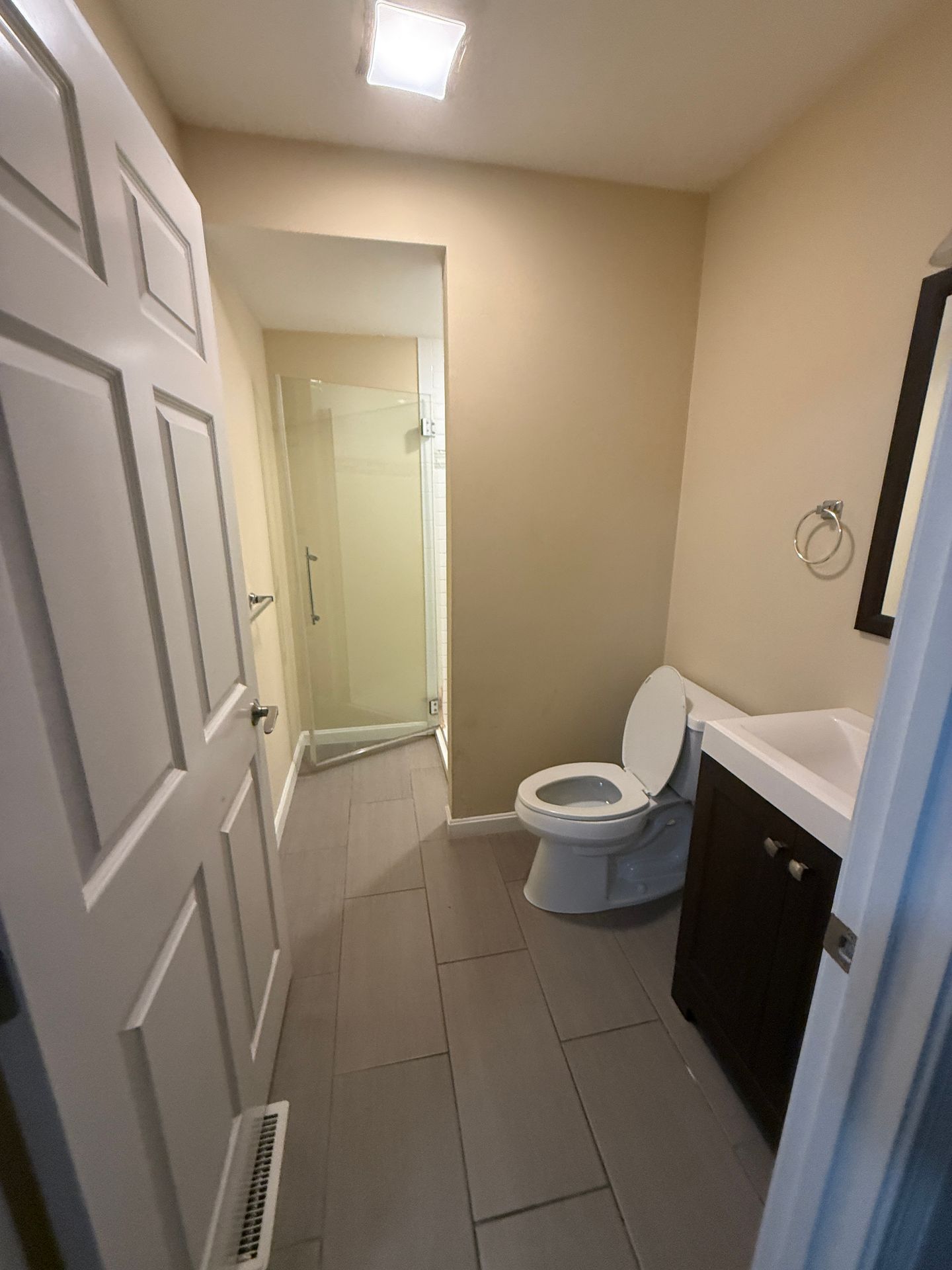 Photos of apartment on Chelsea St.,Boston MA 02128