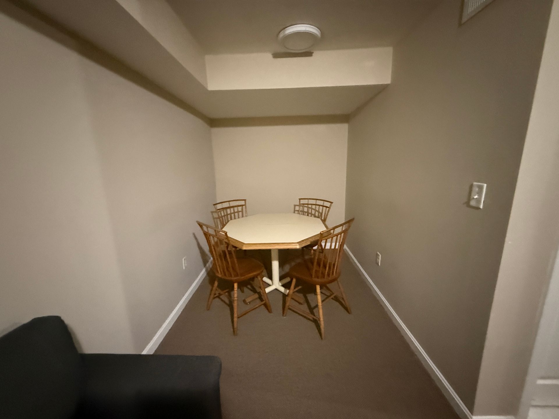 Photos of apartment on Chelsea St.,Boston MA 02128