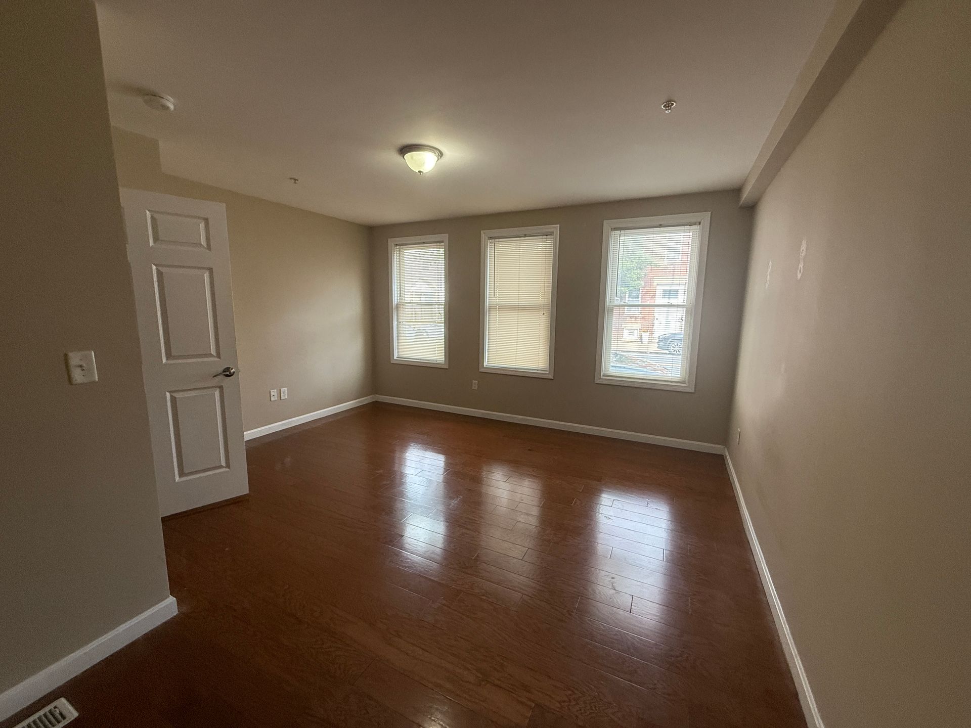 Photos of apartment on Chelsea St.,Boston MA 02128