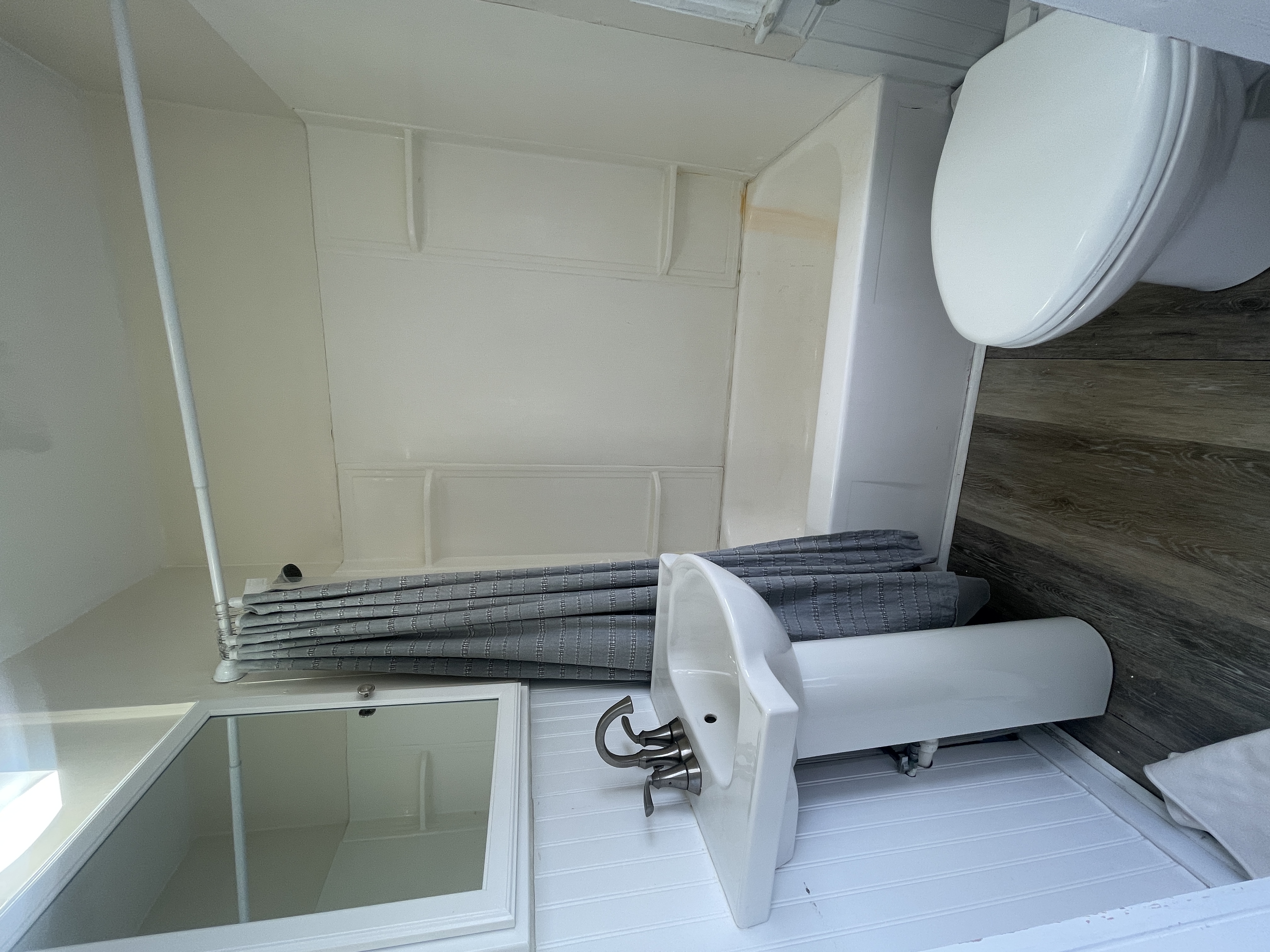 Photo 6 of 6 South Water Unit 1