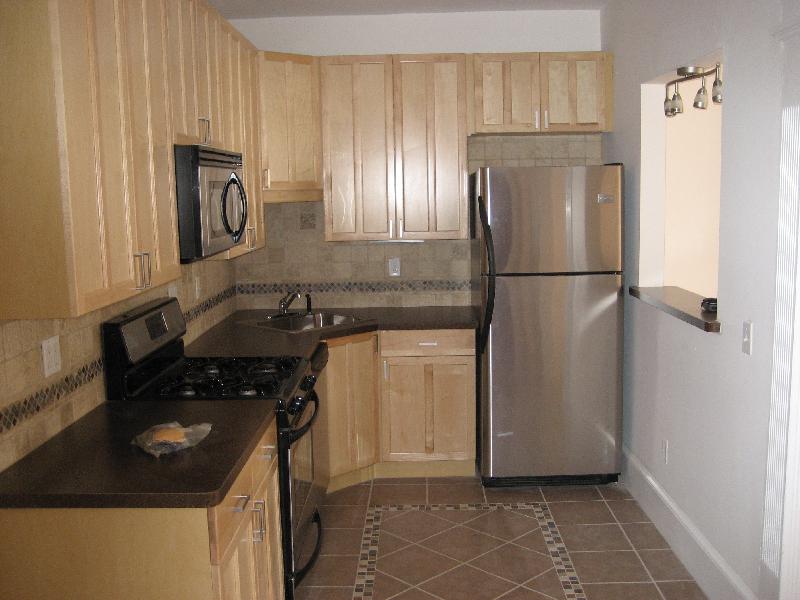 4 bed, 1 bath apartment for rent at 7 Saint Lukes Rd Unit 3, Allston — photo 8 of 11