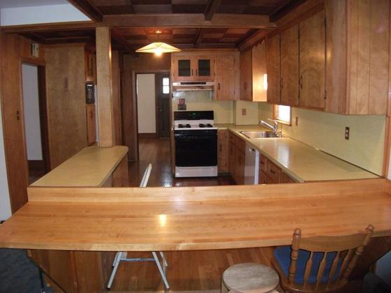 214 Adams Ave, Newton