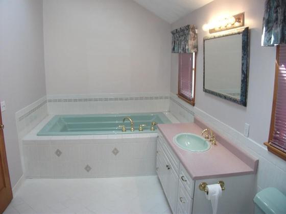 214 Adams Ave, Newton