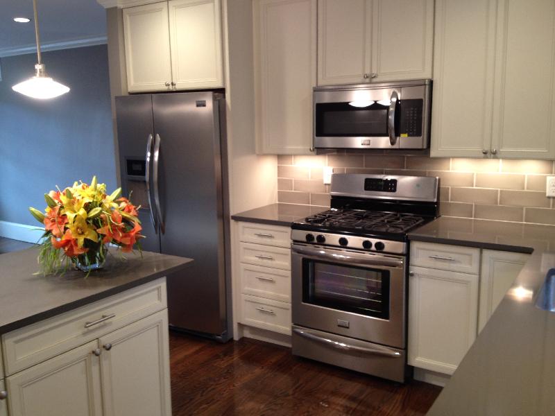 2 bed, 1 bath apartment for rent at 384 390 Langley Rd Unit 1, Newton Center — photo 1 of 5