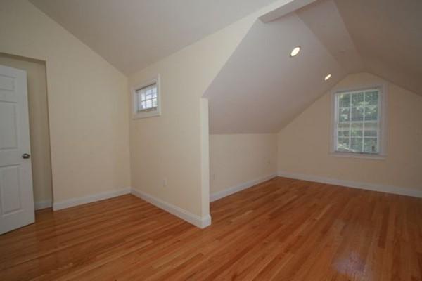 3 bed, 1.5 bath apartment for rent at 1018 Chestnut St Unit 1, Newton — photo 9 of 17