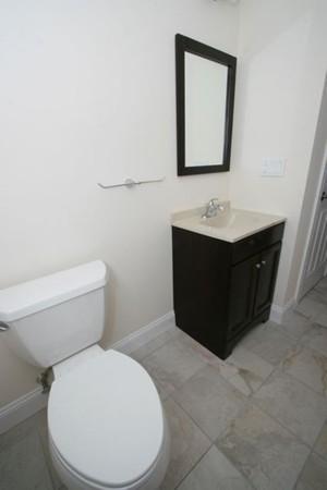 3 bed, 1.5 bath apartment for rent at 1018 Chestnut St Unit 1, Newton — photo 15 of 17