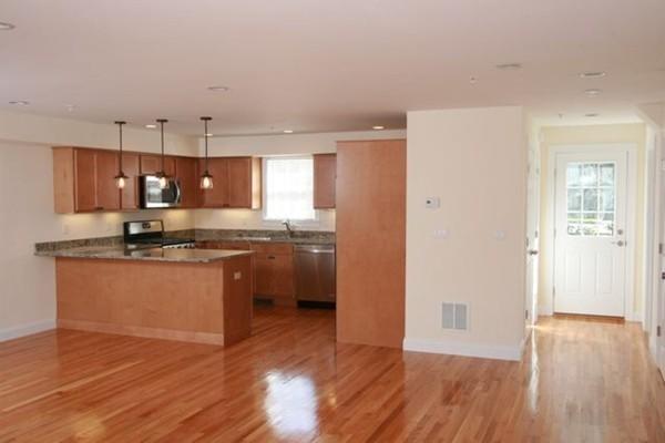 3 bed, 1.5 bath apartment for rent at 1018 Chestnut St Unit 1, Newton — photo 13 of 17