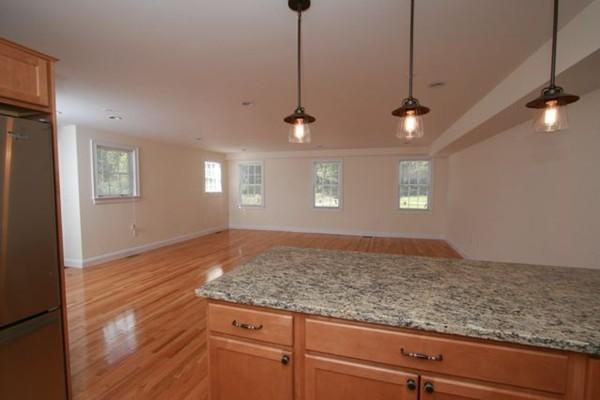 3 bed, 1.5 bath apartment for rent at 1018 Chestnut St Unit 1, Newton — photo 16 of 17