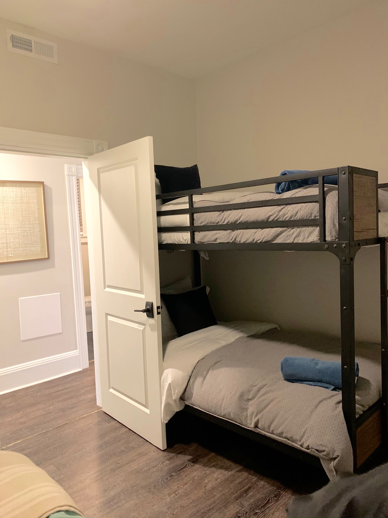 4 bed, 2 bath apartment for rent at 1516 Tremont St Unit 3, Mission Hill — photo 17 of 46