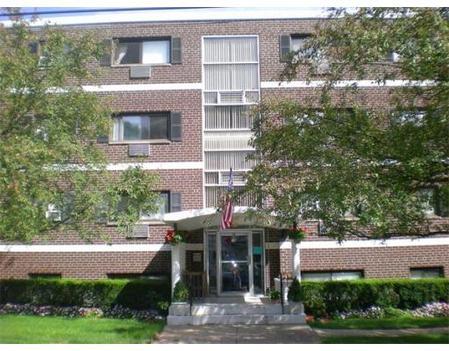 2 bed, 1 bath apartment for rent at 18 Glencoe St Unit 1, Brighton — photo 9 of 9