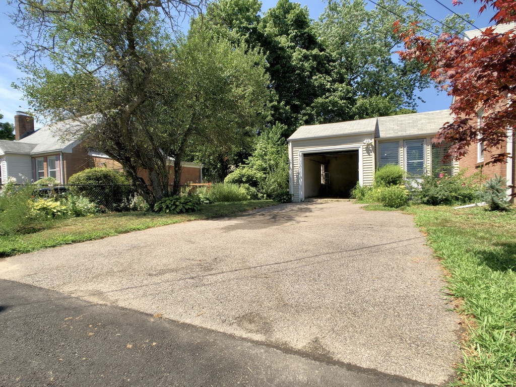 3 bed, 2 bath apartment for rent at 134 Russell Rd Unit 1, Newton — photo 19 of 20