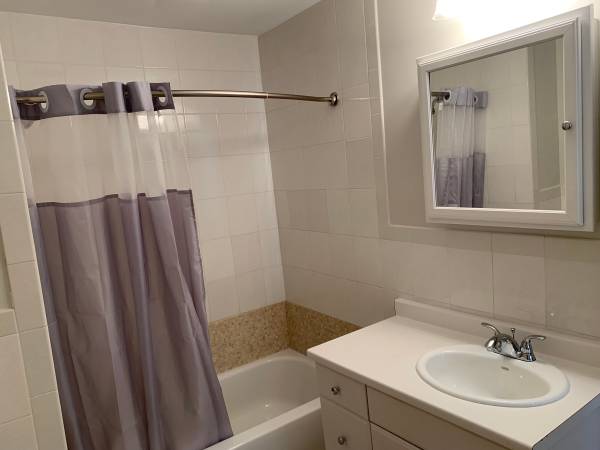5 bed, 3 bath apartment for rent at 32 Channing St Unit 1, Newton — photo 37 of 46