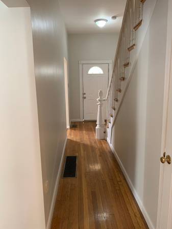 5 bed, 3 bath apartment for rent at 32 Channing St Unit 1, Newton — photo 38 of 46