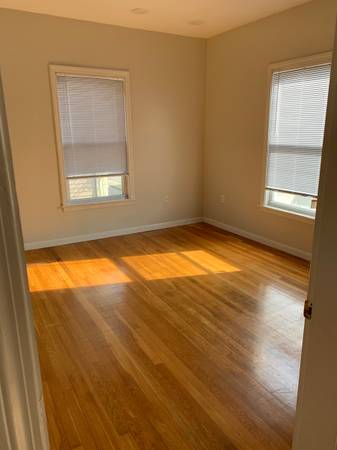 5 bed, 3 bath apartment for rent at 32 Channing St Unit 1, Newton — photo 39 of 46