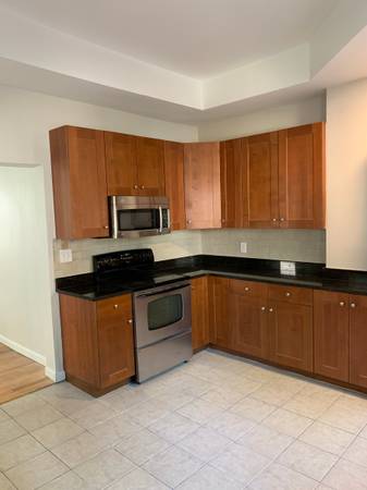 5 bed, 3 bath apartment for rent at 32 Channing St Unit 1, Newton — photo 44 of 46