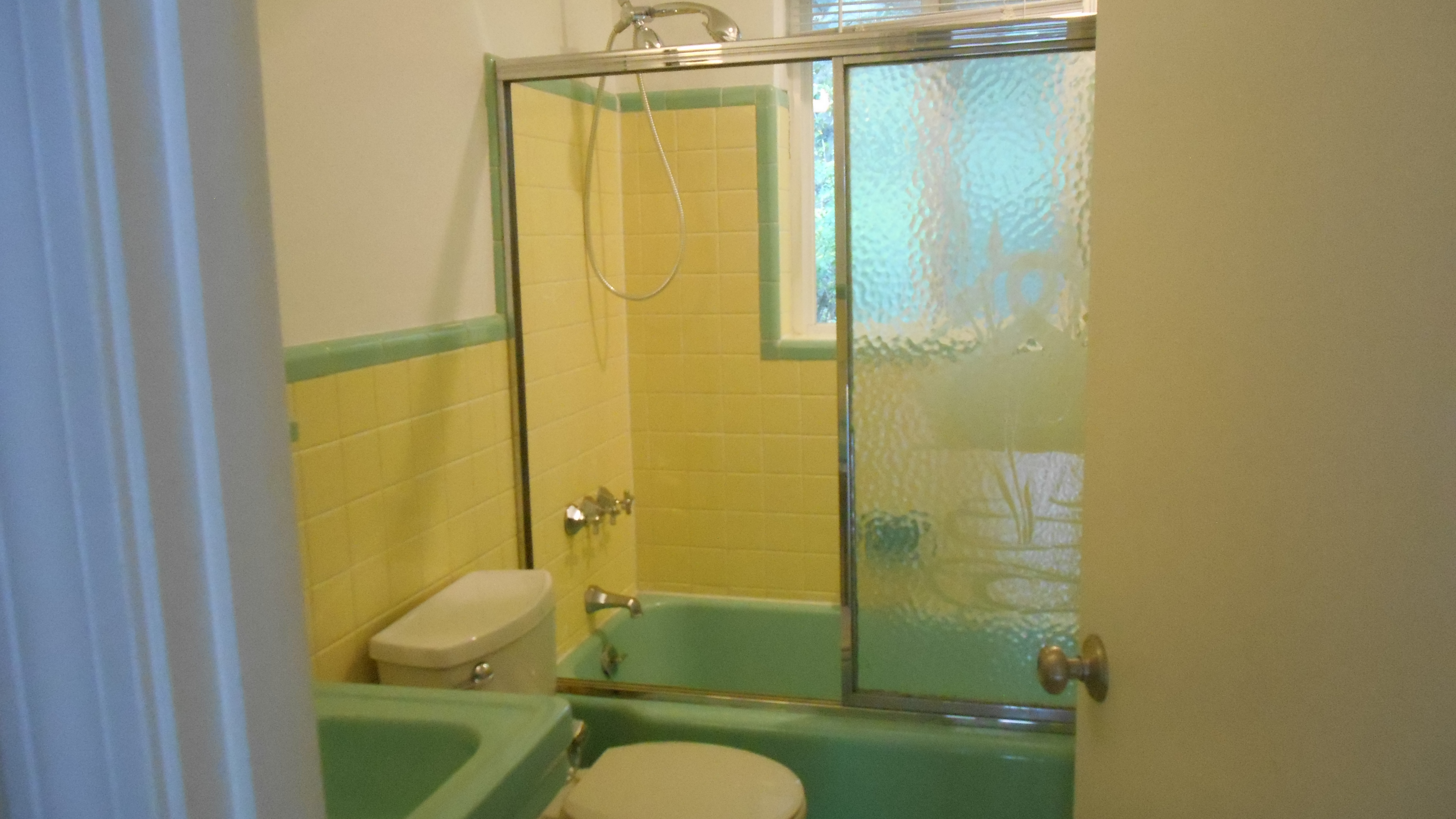 4 bed, 3.5 bath apartment for rent at 85 Stuart Rd, Newton — photo 17 of 22