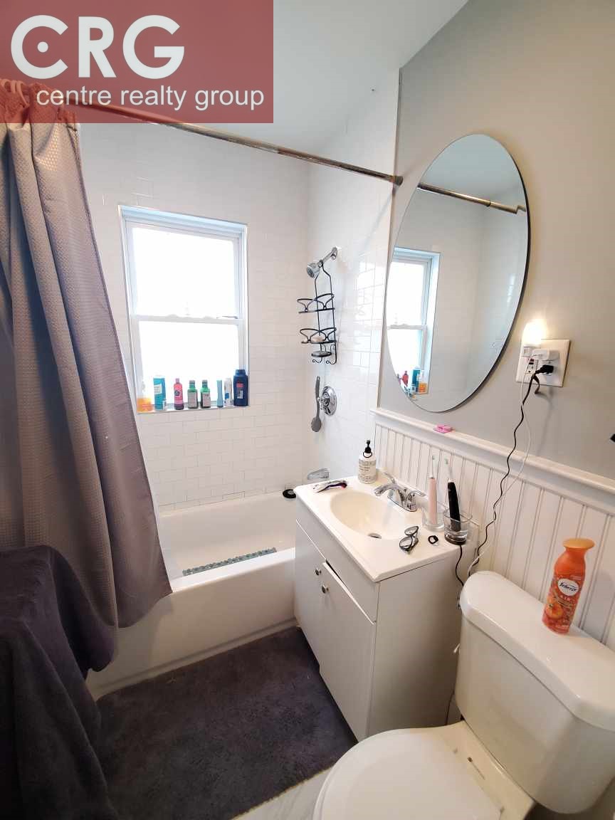 2 bed, 1 bath apartment for rent at 70 Orchard St Unit 1, Medford — photo 5 of 17