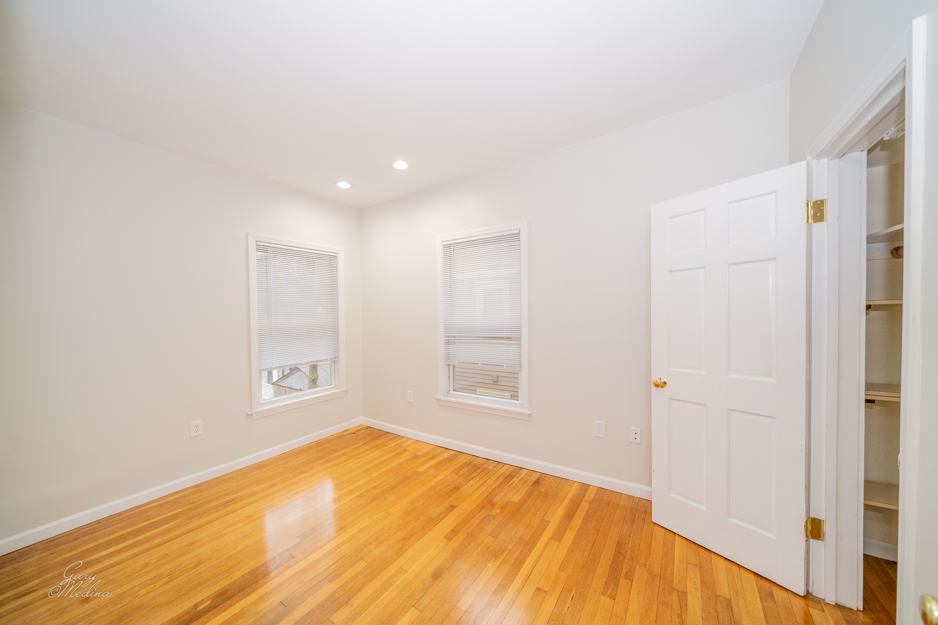 5 bed, 3 bath apartment for rent at 32 Channing St Unit 1, Newton — photo 13 of 46