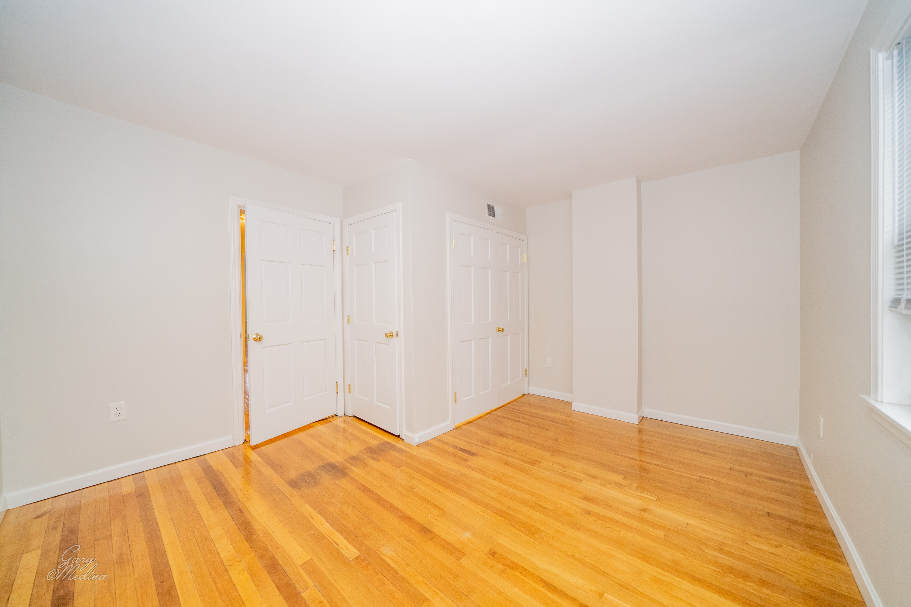 5 bed, 3 bath apartment for rent at 32 Channing St Unit 1, Newton — photo 26 of 46