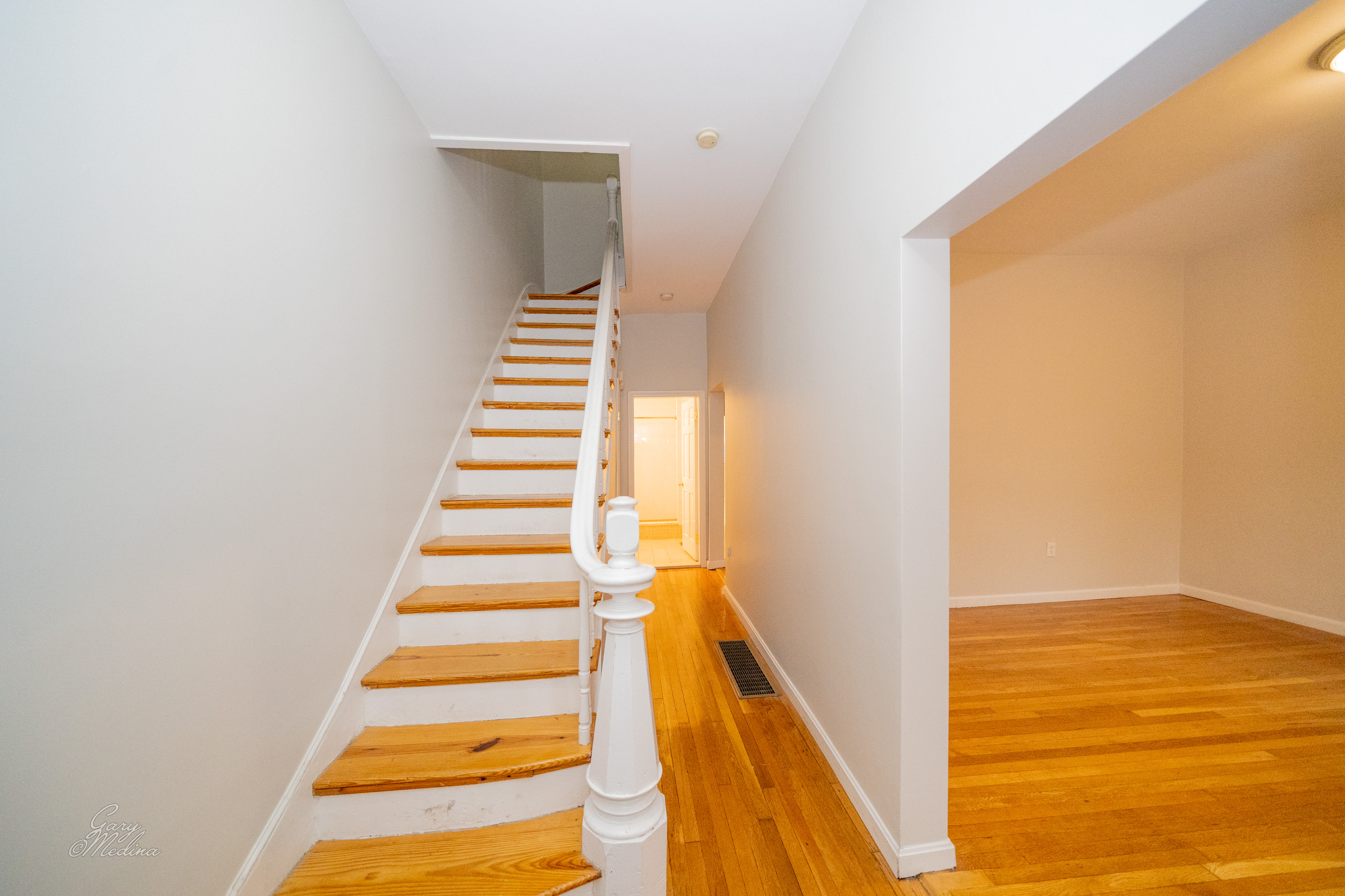 5 bed, 3 bath apartment for rent at 32 Channing St Unit 1, Newton — photo 23 of 46