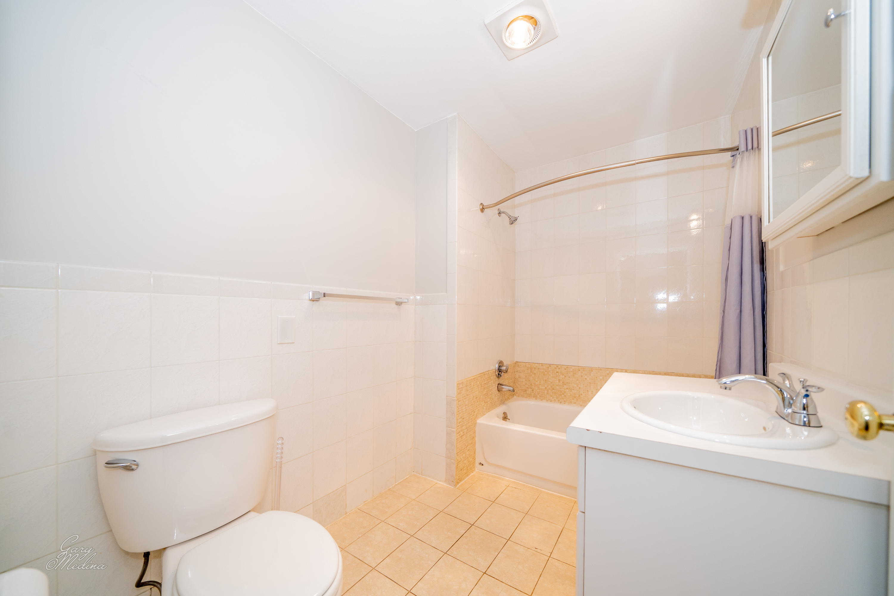 5 bed, 3 bath apartment for rent at 32 Channing St Unit 1, Newton — photo 46 of 46