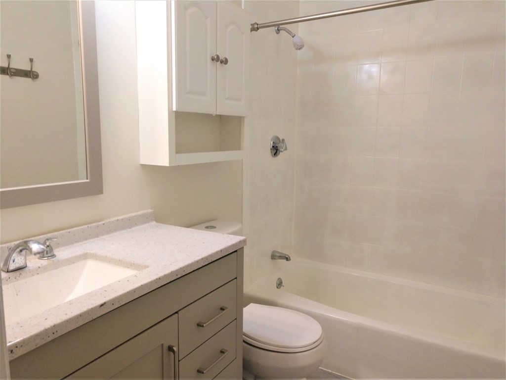 74 Saint Stephen St, Fenway