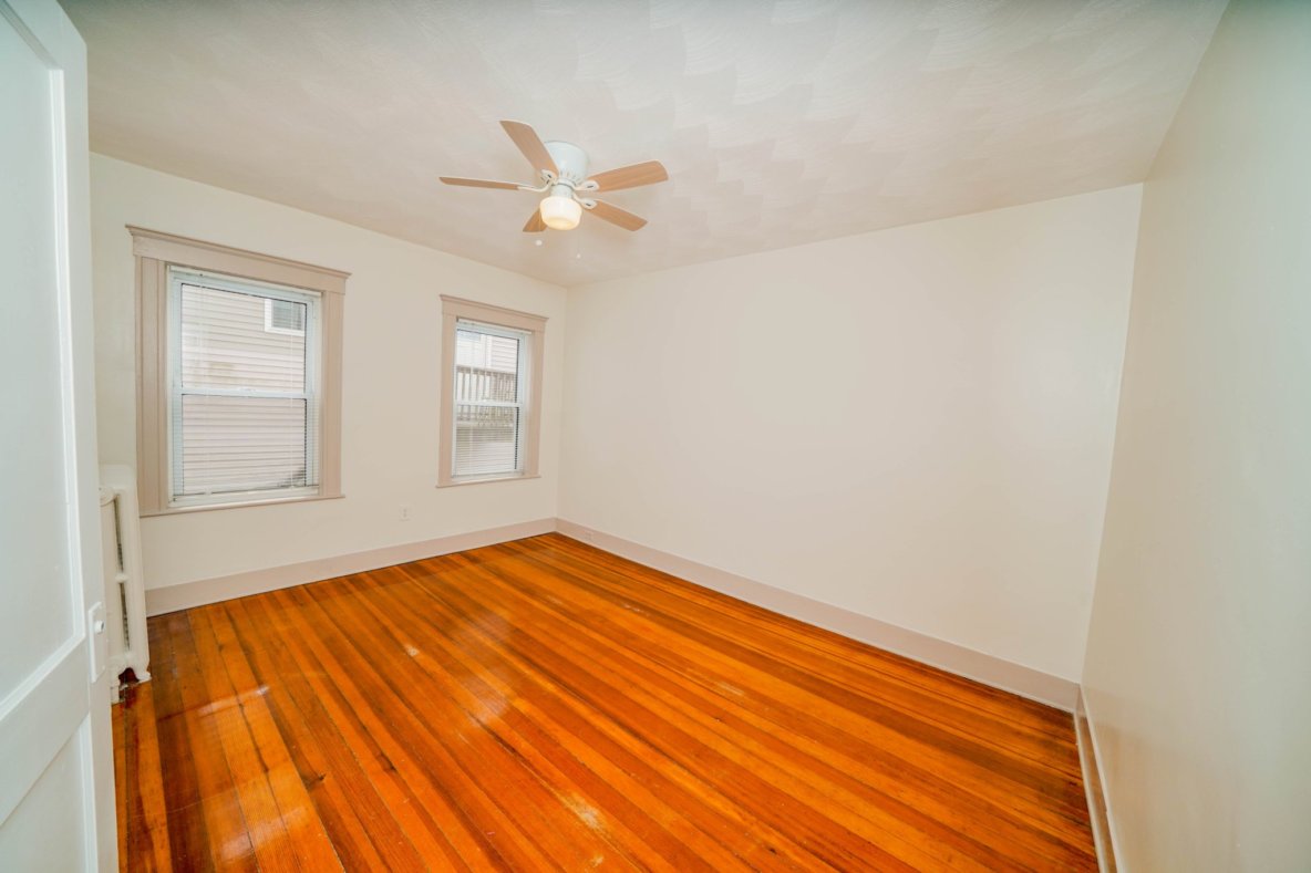3 bed, 1 bath apartment for rent at 16 Waverley Ave Unit 1, Watertown — photo 9 of 15