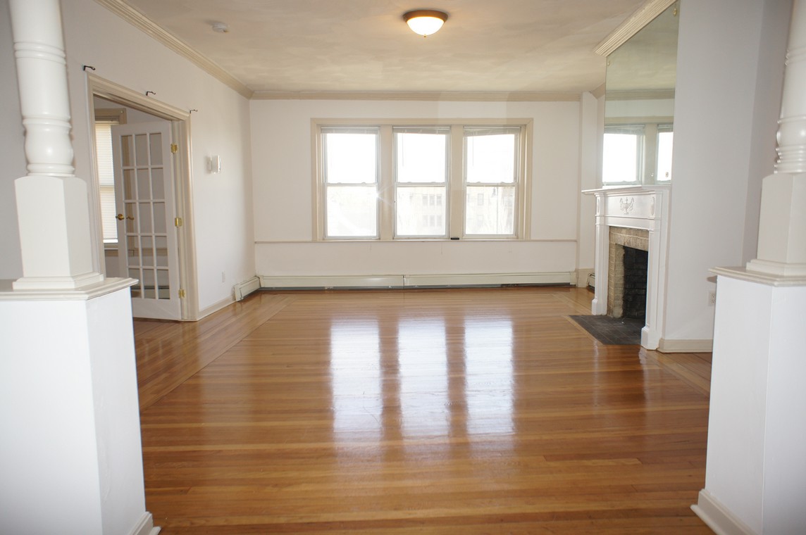4 bed, 1 bath apartment for rent at 1661 Commonwealth Ave Unit 4, Brighton — photo 20 of 23