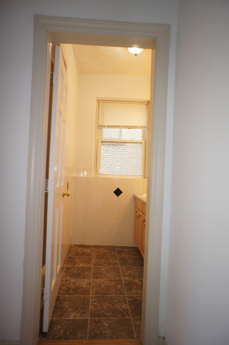 4 bed, 1 bath apartment for rent at 1661 Commonwealth Ave Unit 4, Brighton — photo 8 of 23