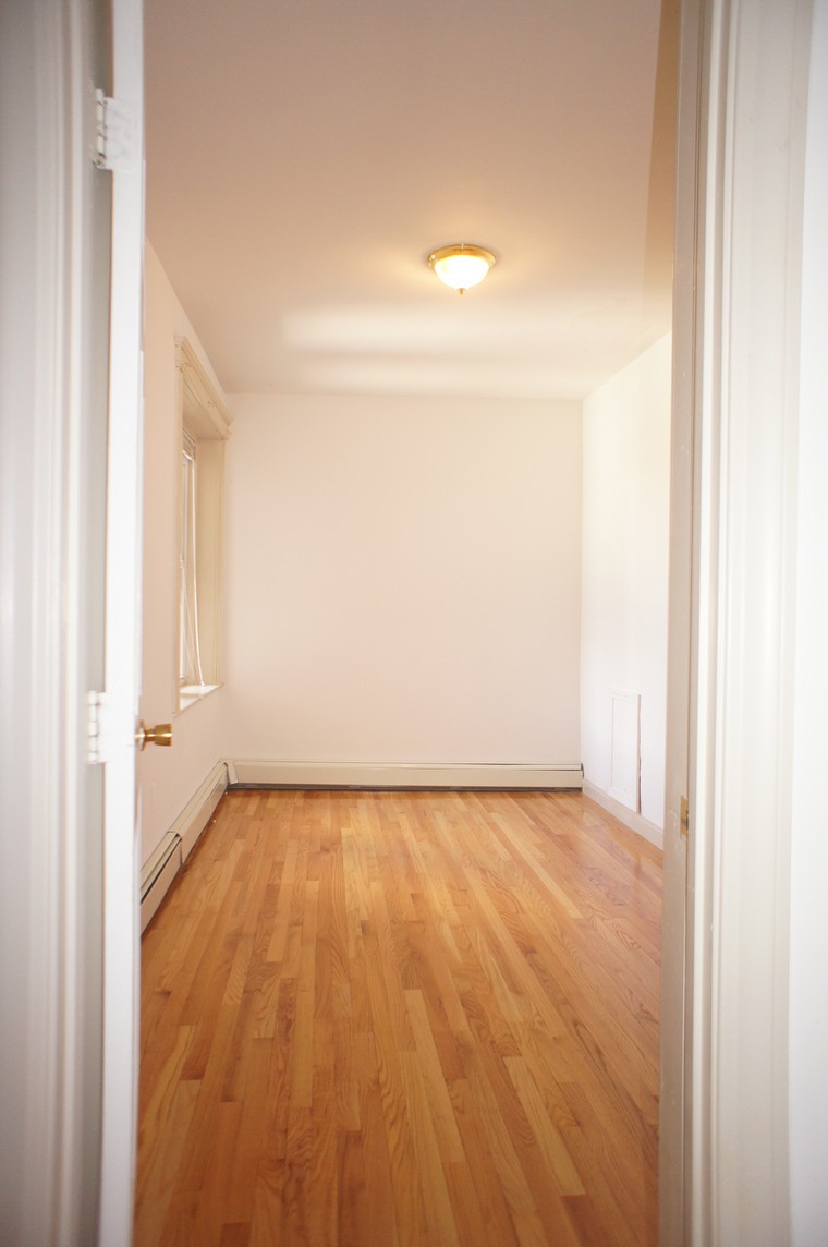 4 bed, 1 bath apartment for rent at 1661 Commonwealth Ave Unit 4, Brighton — photo 5 of 23