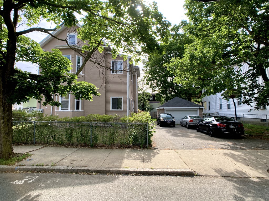 4 bed, 2 bath apartment for rent at 135 Park St Unit 2, Medford — photo 24 of 33