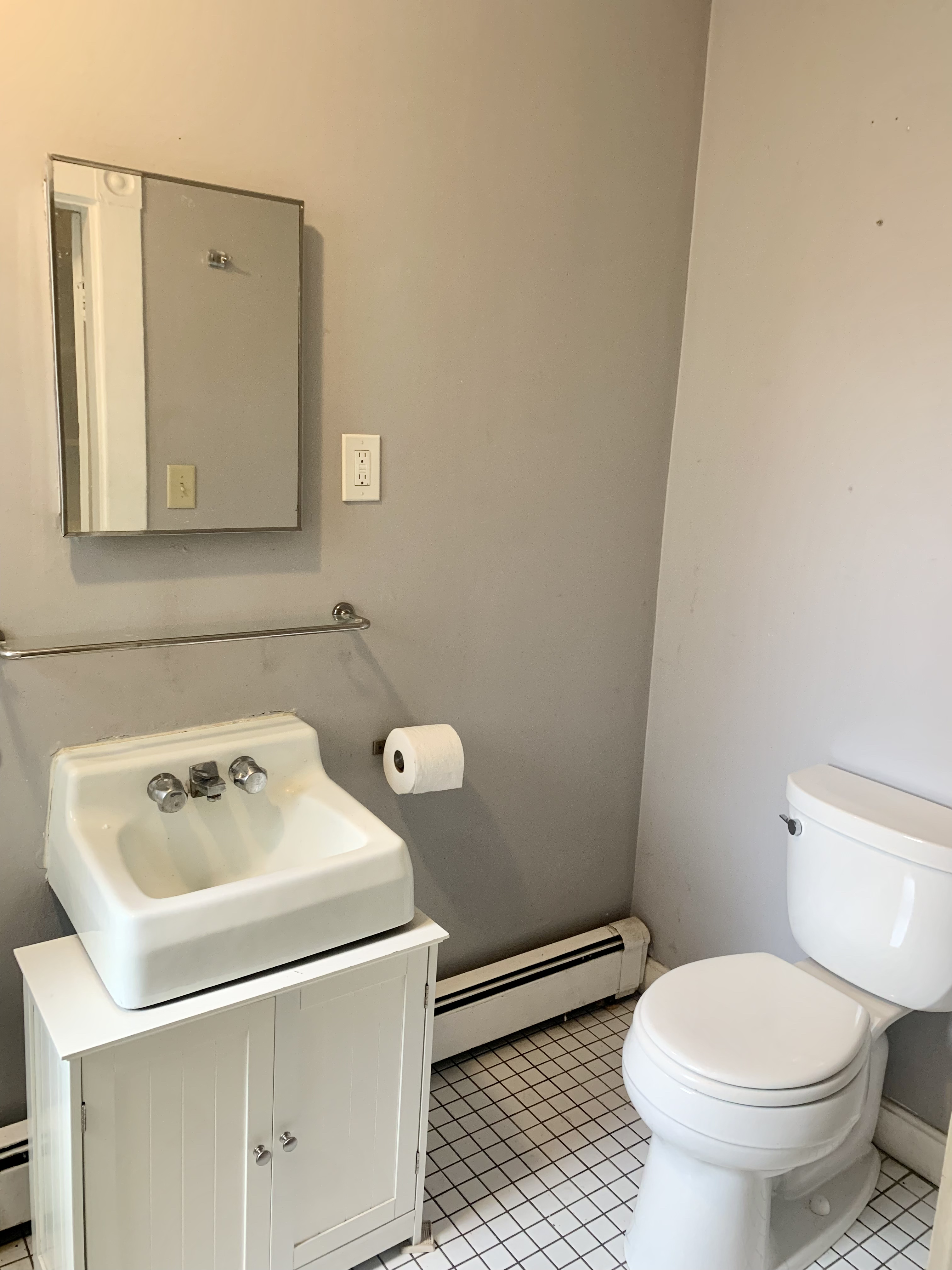 2 bed, 1 bath apartment for rent at 27 Wendell St Unit 1, Baldwin — photo 20 of 27