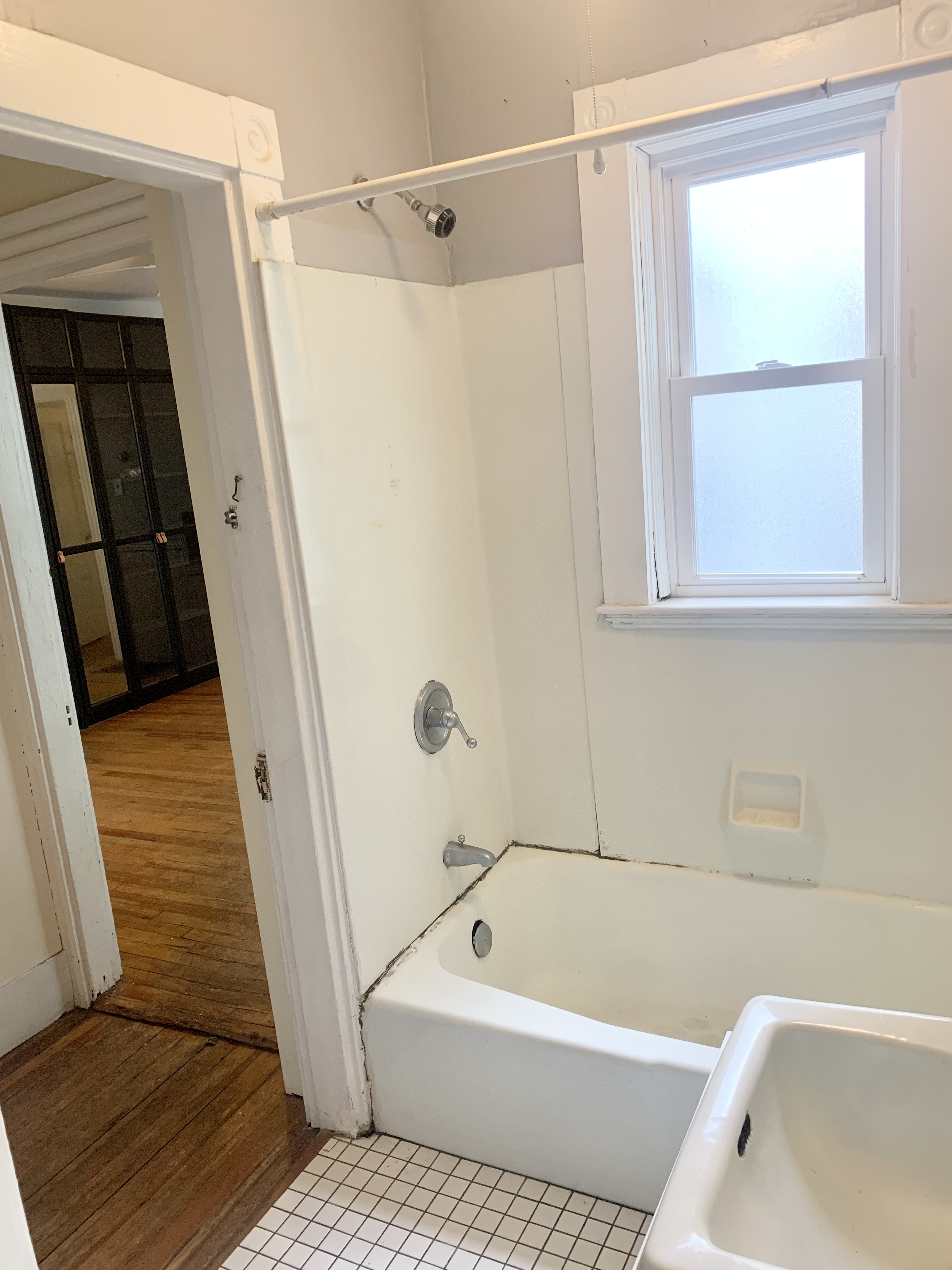 2 bed, 1 bath apartment for rent at 27 Wendell St Unit 1, Baldwin — photo 22 of 27