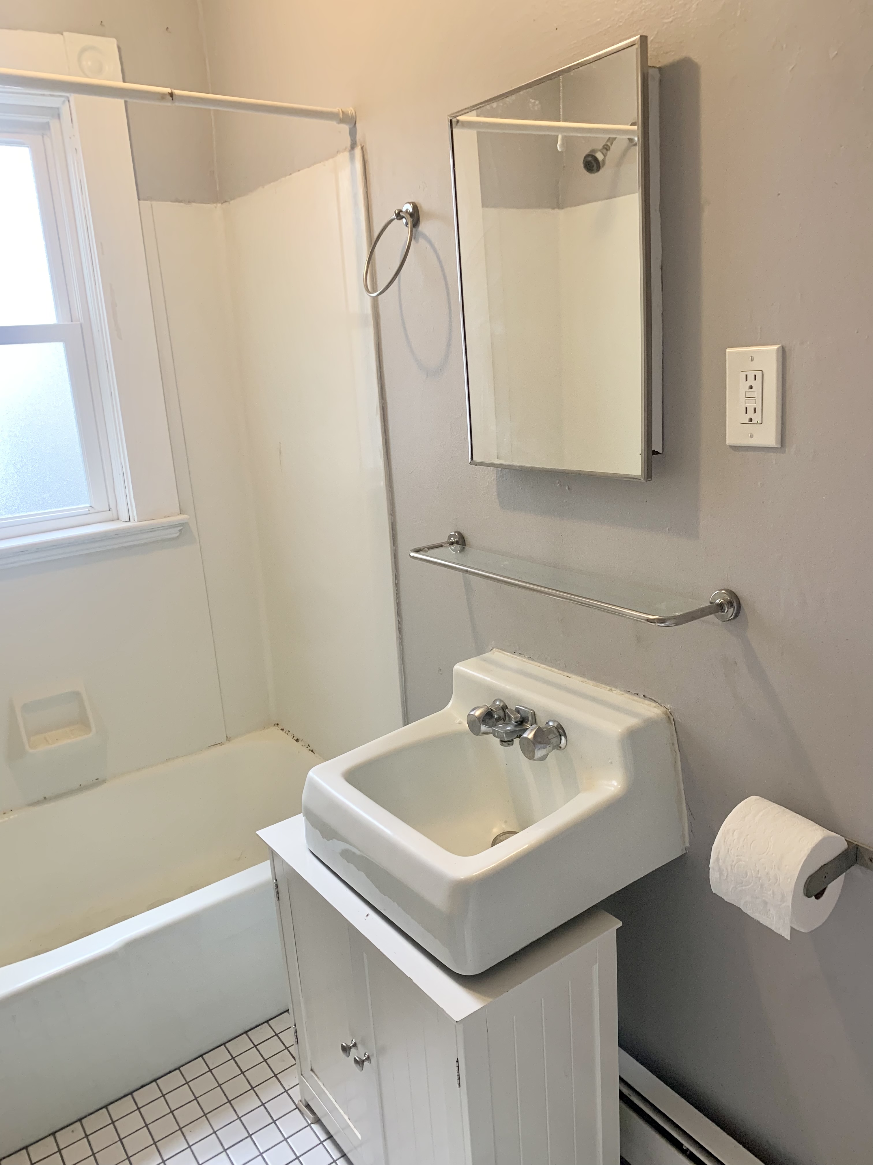 2 bed, 1 bath apartment for rent at 27 Wendell St Unit 1, Baldwin — photo 21 of 27