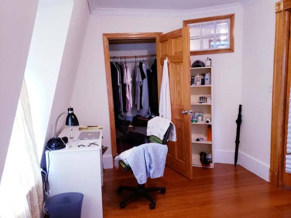 3 bed, 1 bath apartment for rent at 335 Lake Ave Unit 3, Newton Highlands — photo 2 of 22