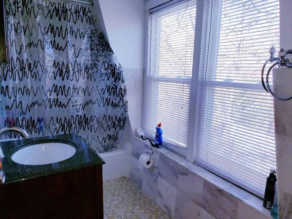 3 bed, 1 bath apartment for rent at 335 Lake Ave Unit 3, Newton Highlands — photo 9 of 22