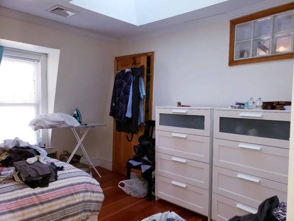 3 bed, 1 bath apartment for rent at 335 Lake Ave Unit 3, Newton Highlands — photo 7 of 22