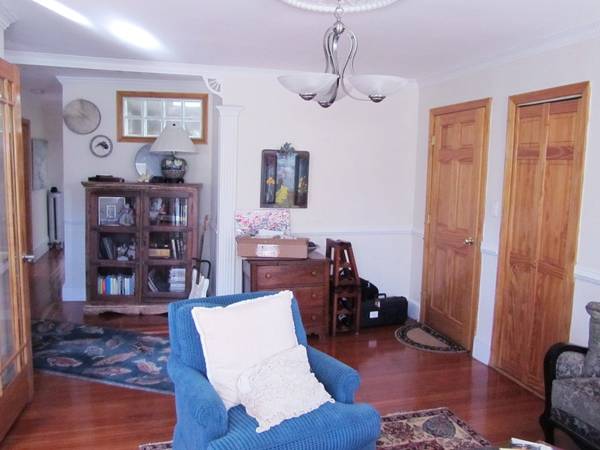 3 bed, 1 bath apartment for rent at 335 Lake Ave Unit 3, Newton Highlands — photo 5 of 22