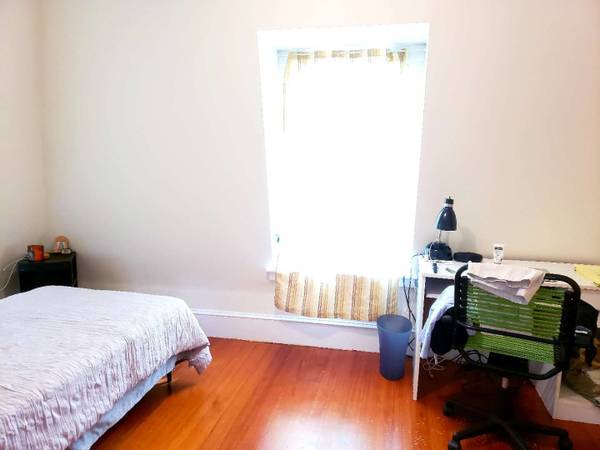 3 bed, 1 bath apartment for rent at 335 Lake Ave Unit 3, Newton Highlands — photo 10 of 22