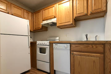 2 bed, 1 bath apartment for rent at 151 North St Unit E, Newtonville — photo 2 of 13