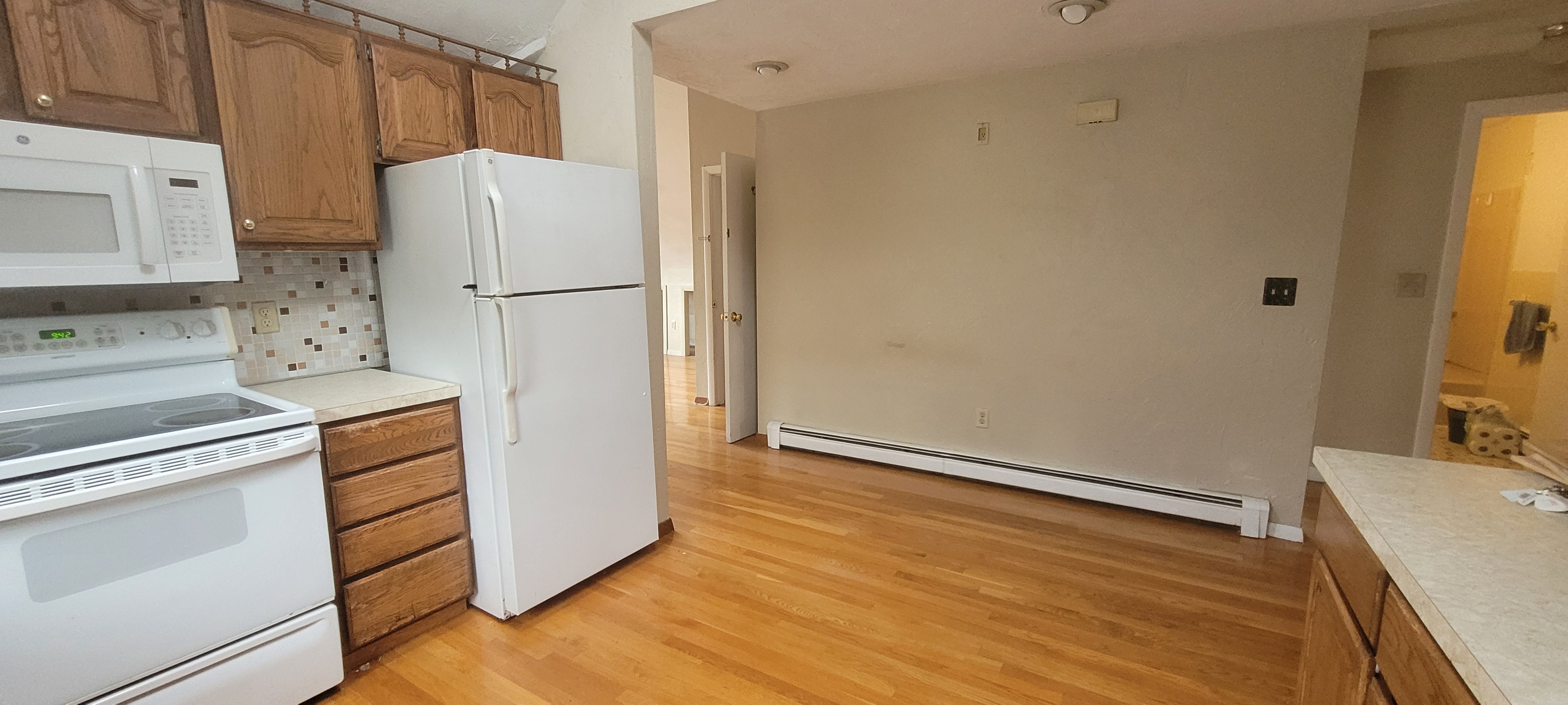 1.5 bed, 1 bath apartment for rent at 8 Hastings St Unit 3, West Roxbury — photo 3 of 8