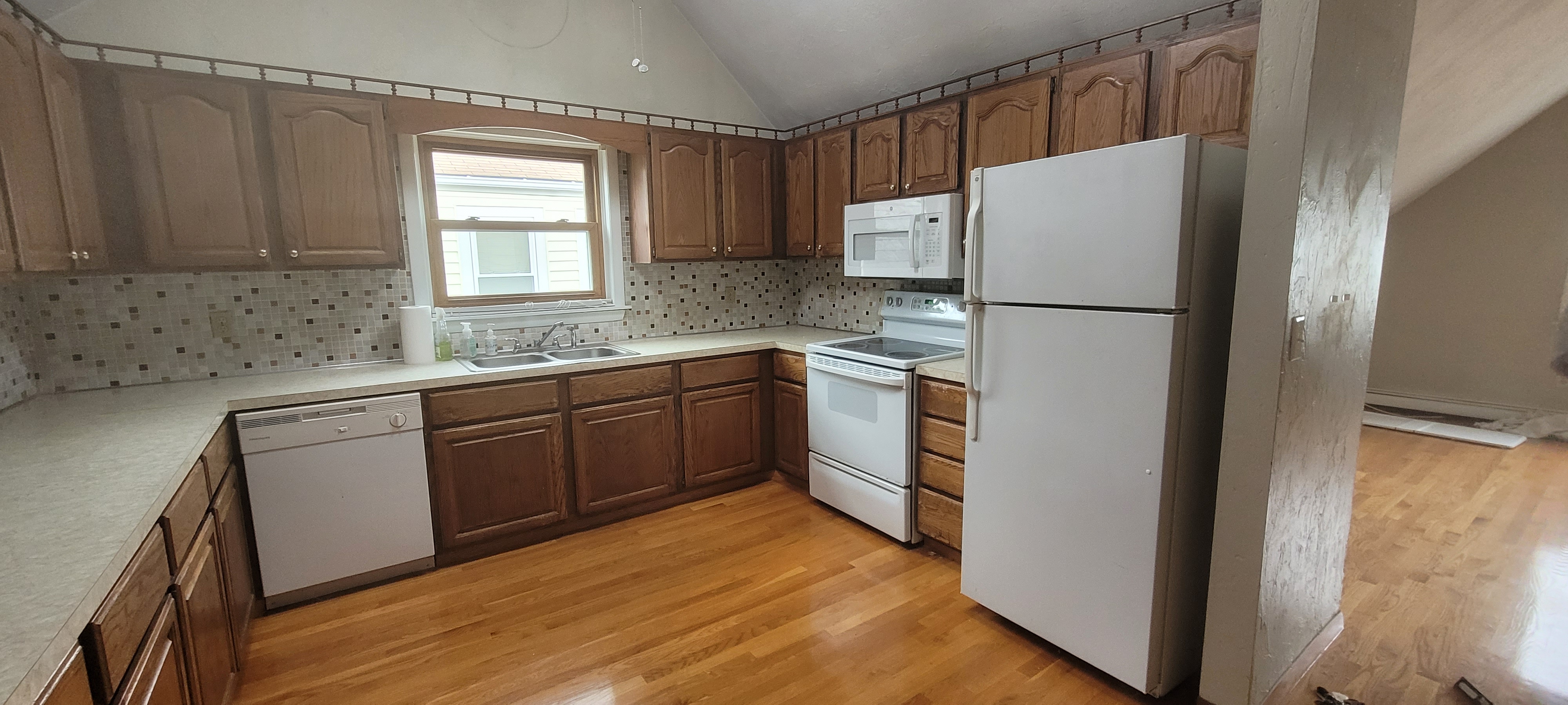 1.5 bed, 1 bath apartment for rent at 8 Hastings St Unit 3, West Roxbury — photo 6 of 8